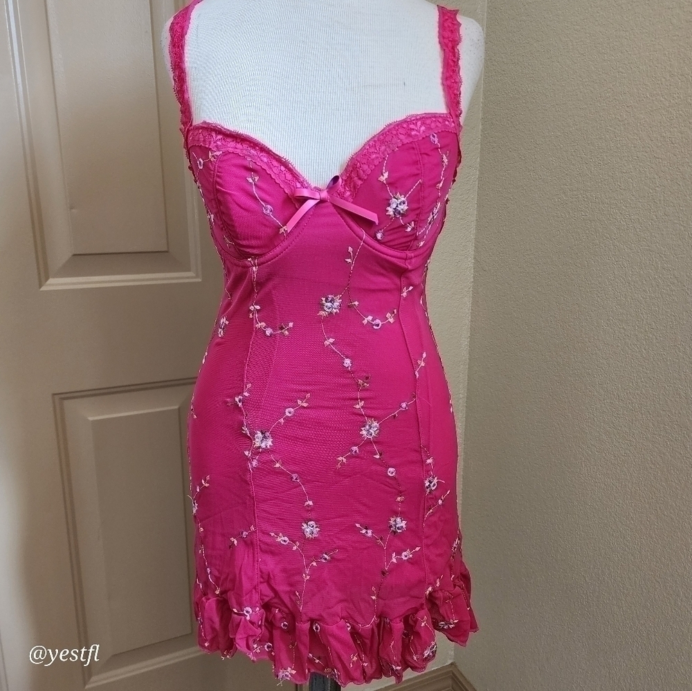 Dolls Kill Sugar Thrillz Pink Floral Embroidered Babydoll Dress M coquette Sexy